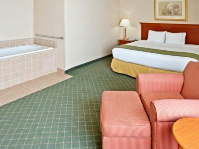 Express By Ihg Hotel
